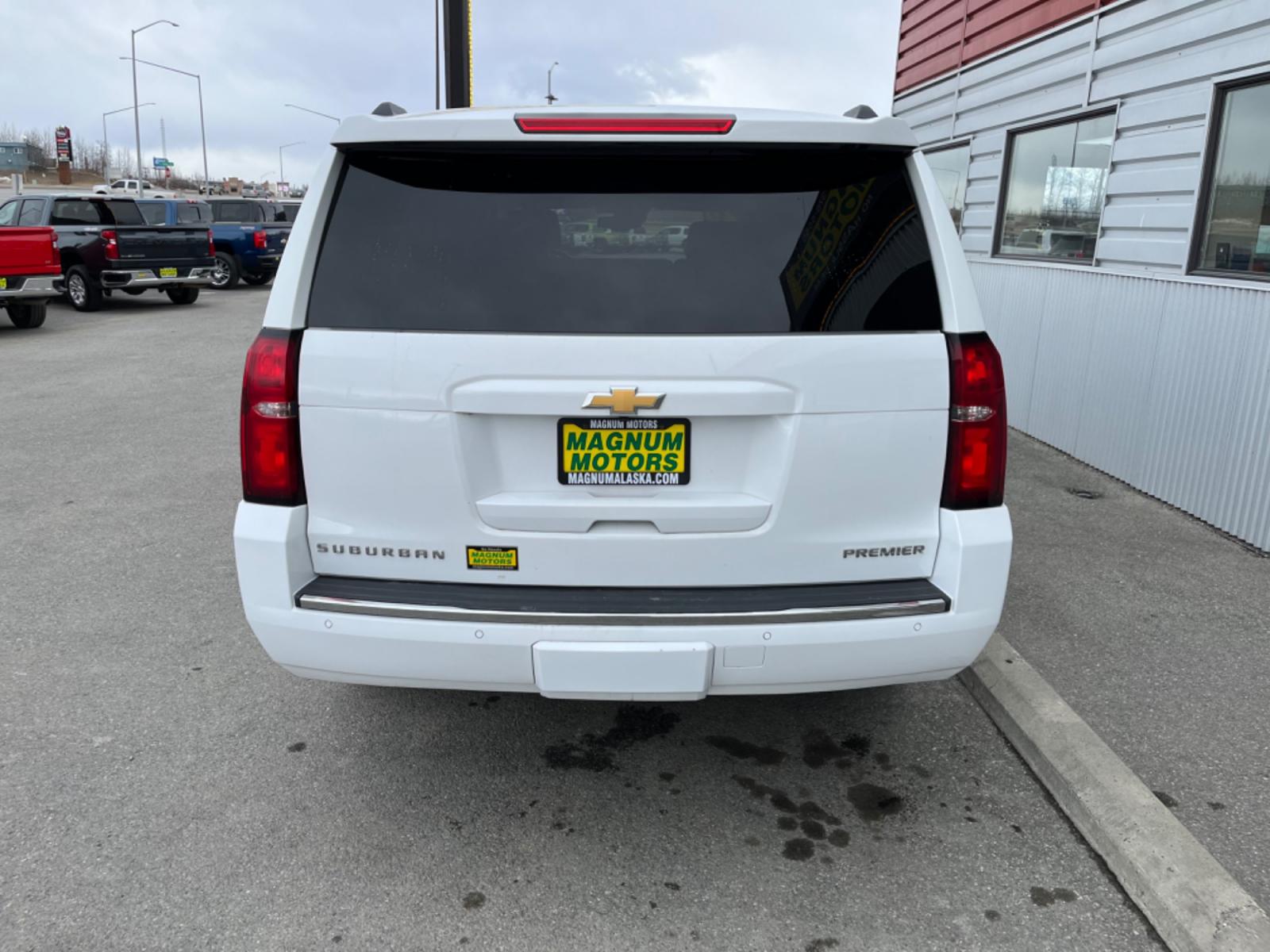 2020 WHITE /black leather CHEVROLET SUBURBAN PREMIER (1GNSKJKC4LR) with an 5.3L engine, Automatic transmission, located at 1960 Industrial Drive, Wasilla, 99654, (907) 274-2277, 61.573475, -149.400146 - Photo #3